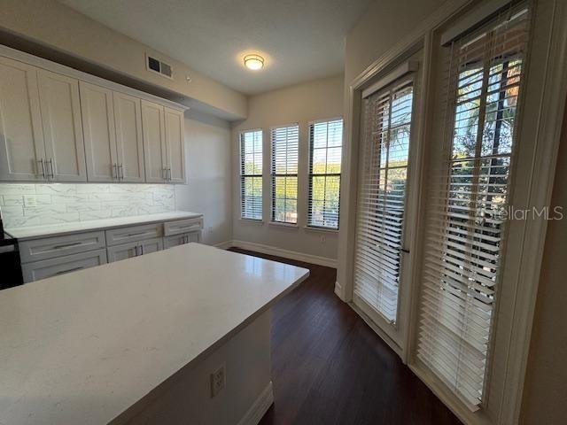 513 Mirasol Cir - Photo 5 of 35