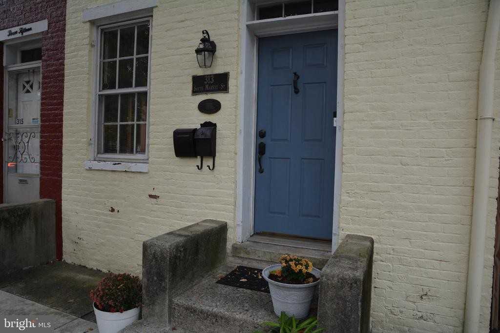 313 S Market St - Photo 5 of 32