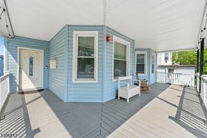 featured image of 76 Lafayette Ave