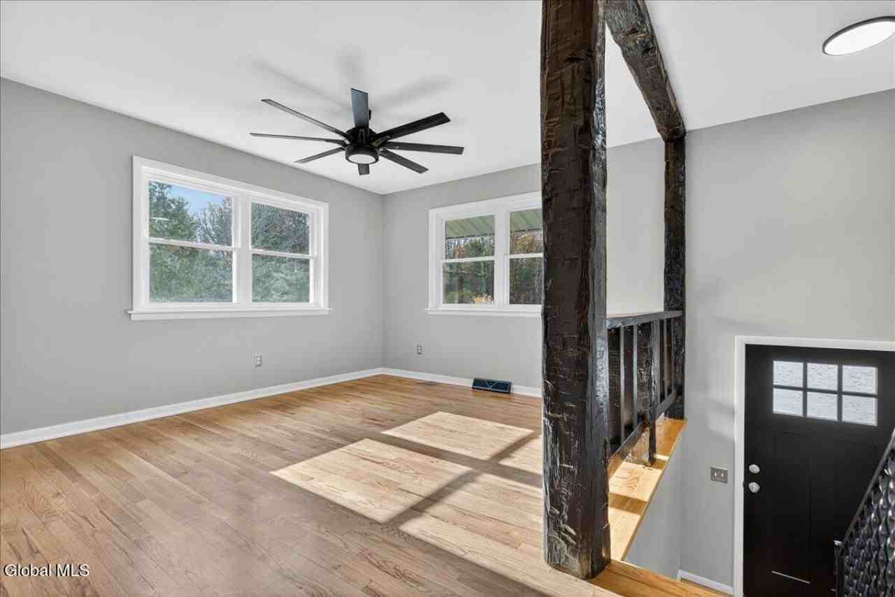 12 Kristen Dr - Photo 2 of 20