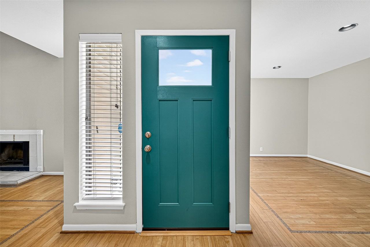 1340 Chardonnay Dr - Photo 5 of 45