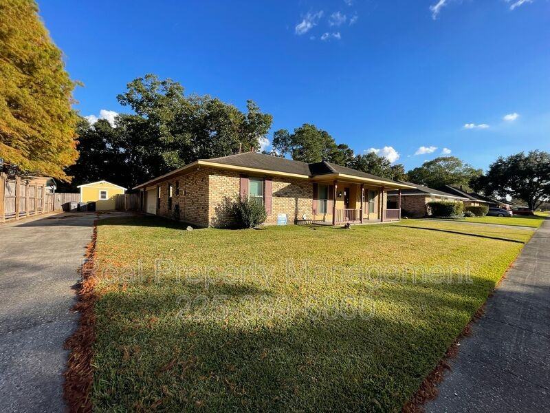 4513 Woodlyn Dr - Photo 2 of 23