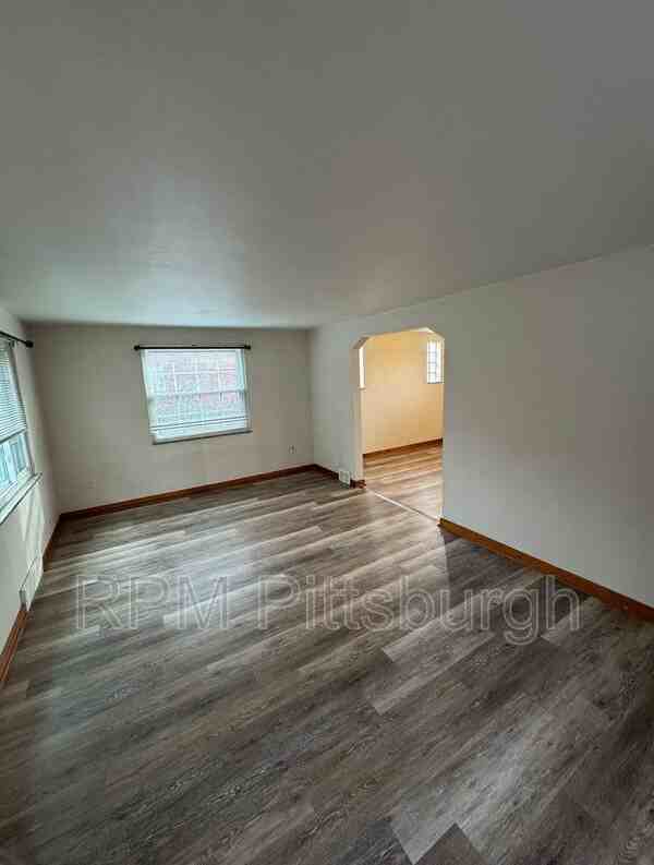 2108 Lucina Ave - Photo 2 of 18