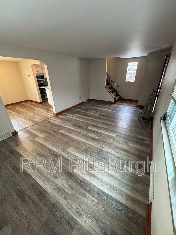 2108 Lucina Ave - Photo 3 of 18
