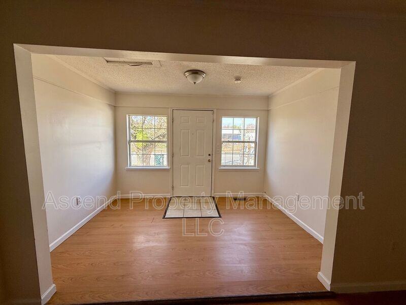 3208 Dodds Ave #B - Photo 2 of 12