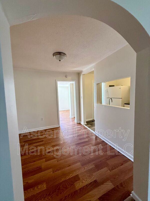 3208 Dodds Ave #B - Photo 5 of 12