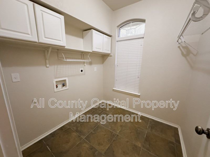 320 Peanut Dr - Photo 7 of 30