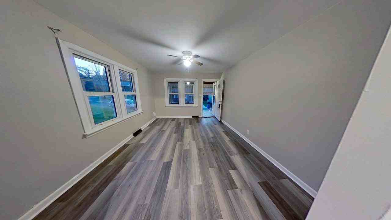 436 Acton St - Photo 3 of 21