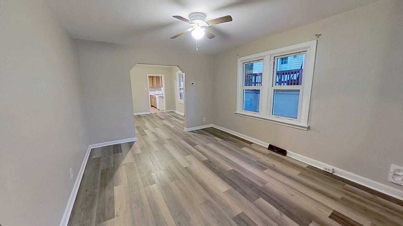 436 Acton St - Photo 5 of 21