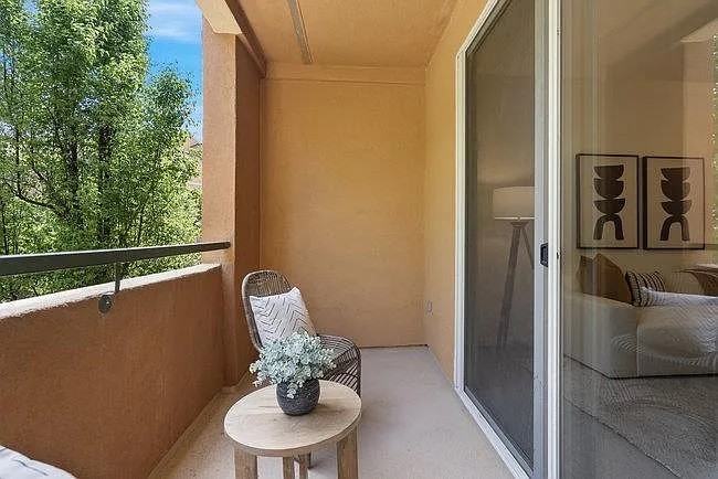 1390 Saddle Rack St - Photo 2 of 12