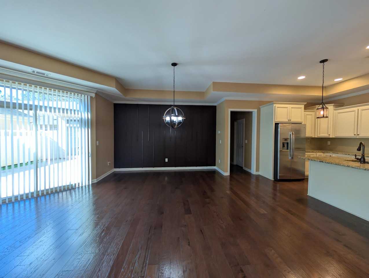 261 Fenwick Cir - Photo 4 of 18