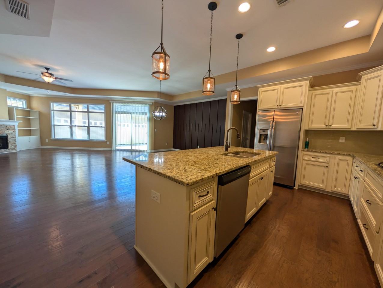 261 Fenwick Cir - Photo 5 of 18