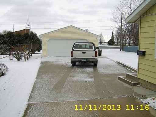 220 2nd St NW - Photo 3 of 12