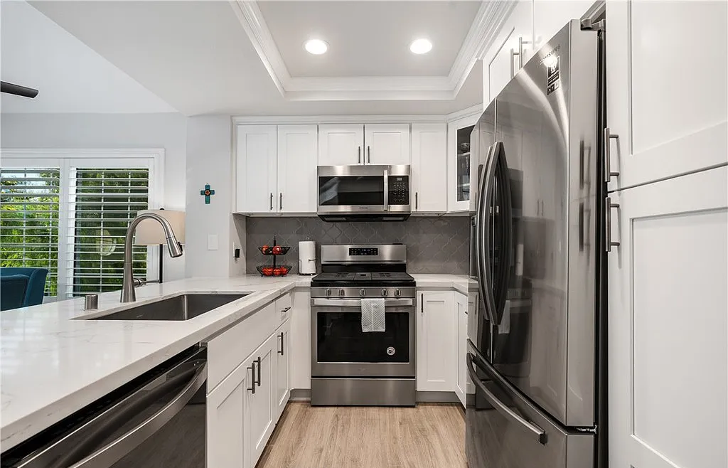 4240 Lost Hills Rd - Photo 6 of 15