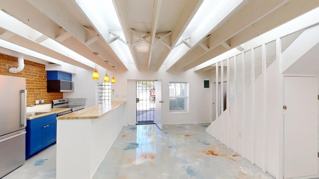 121 High St Ne - Photo 4 of 42