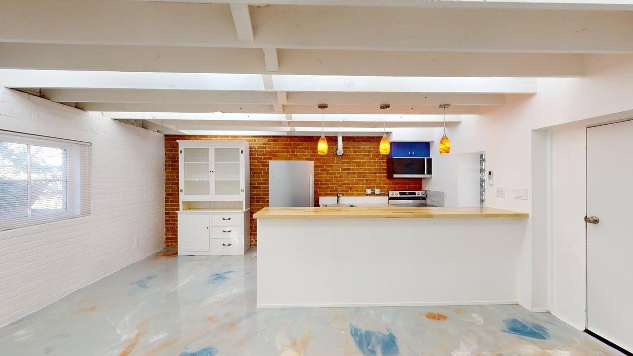 121 High St Ne - Photo 2 of 42