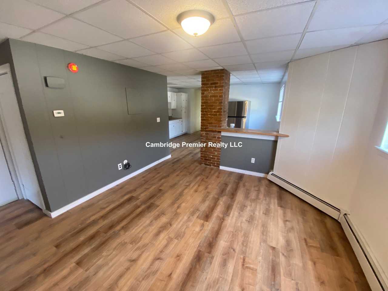 Almont St #3R - Photo 2 of 24