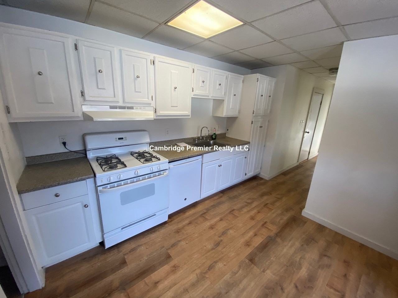 Almont St #3R - Photo 3 of 24