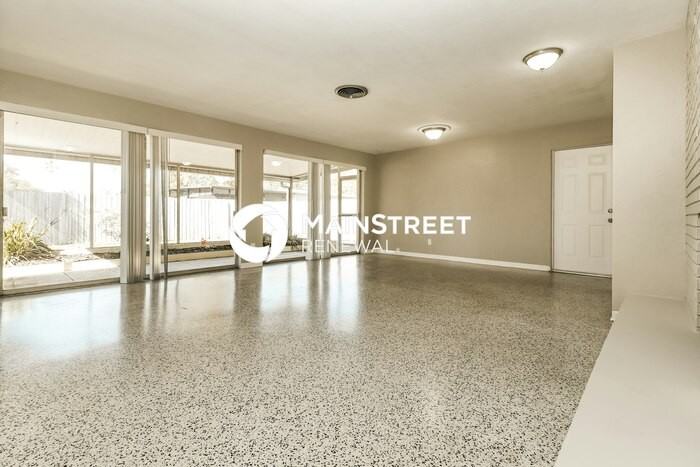 4036 Overlook Dr Ne - Photo 4 of 16