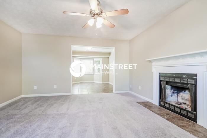 3618 Chinaberry Ln - Photo 3 of 17