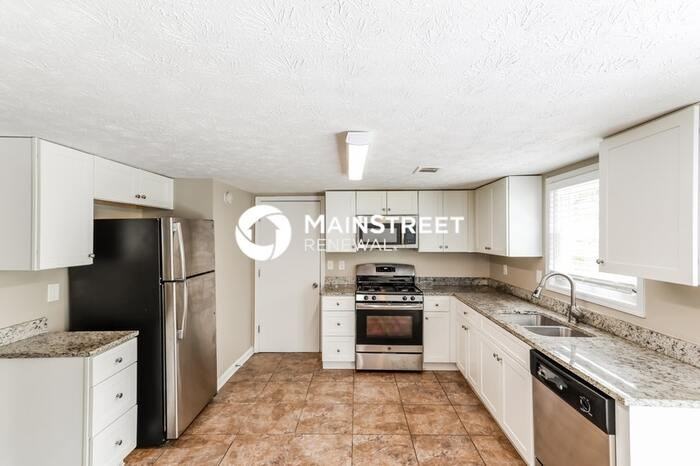 3618 Chinaberry Ln - Photo 5 of 17