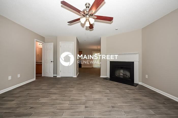 6034 Waggoner Ct - Photo 4 of 17