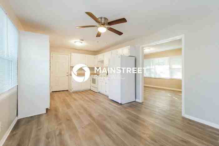 7810 East 112th Street - Photo 3 of 16