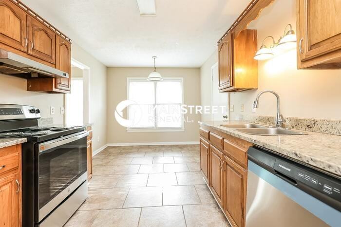 305 Short Ct - Photo 4 of 17