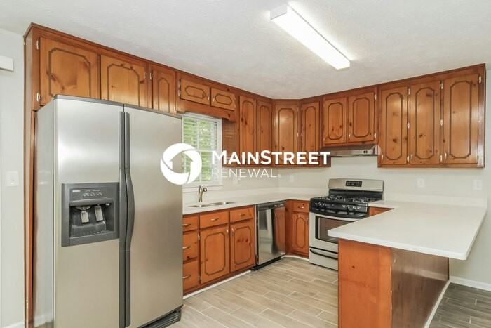 345 Justin Dr - Photo 6 of 15