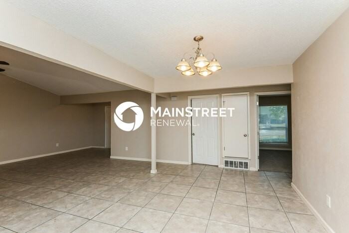 1905 Christopher Dr - Photo 6 of 18
