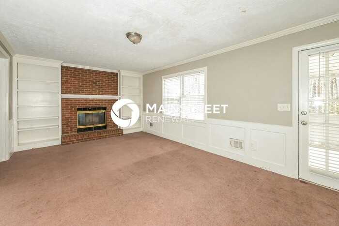 908 Saybrook Cir Nw - Photo 4 of 19