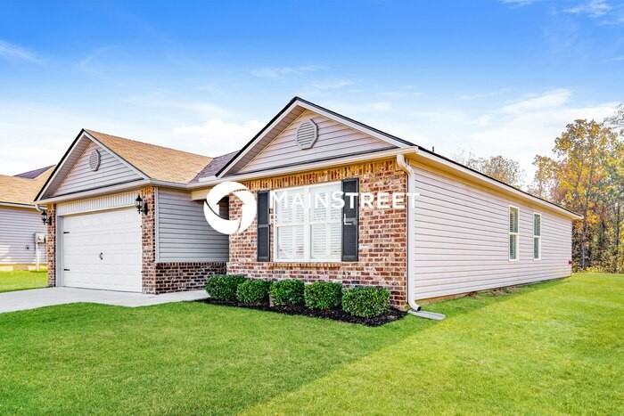 331 Woodland Trl - Photo 2 of 18