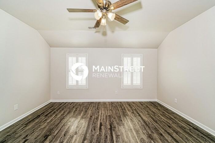 331 Woodland Trl - Photo 4 of 18