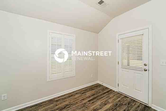 331 Woodland Trl - Photo 6 of 18