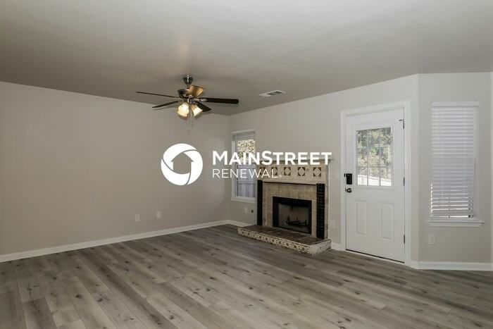 1055 Field View Dr - Photo 4 of 19