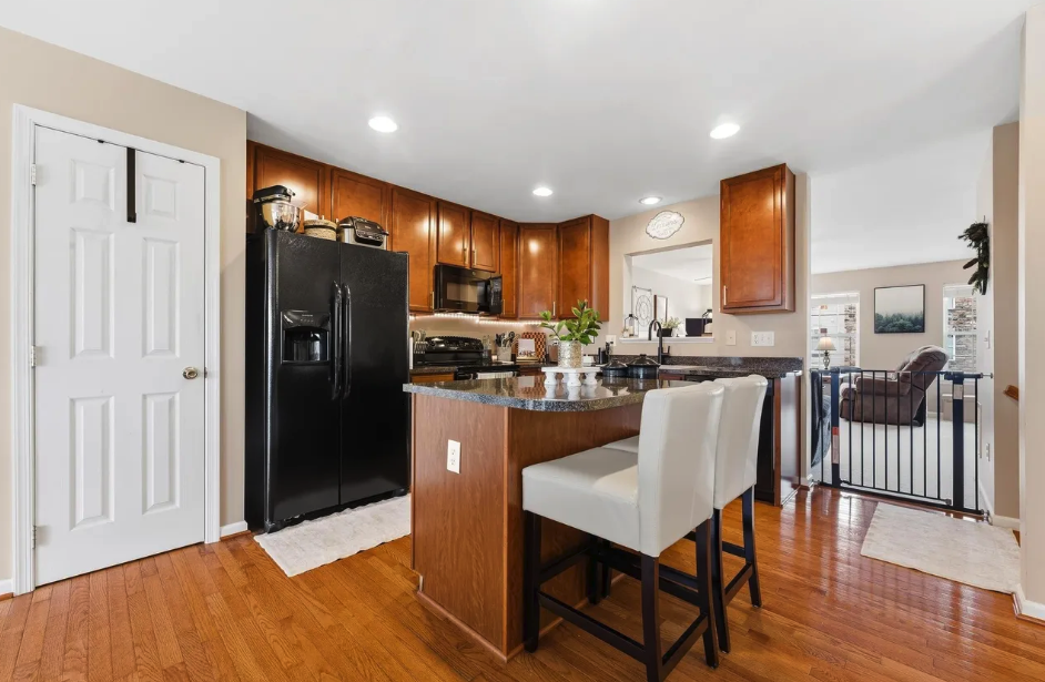 131 Birds Eye View Drive - Photo 2 of 36