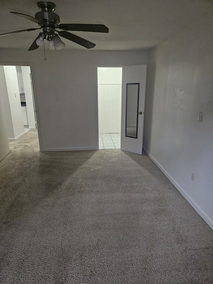 15 Silvestri Circle - Photo 6 of 15