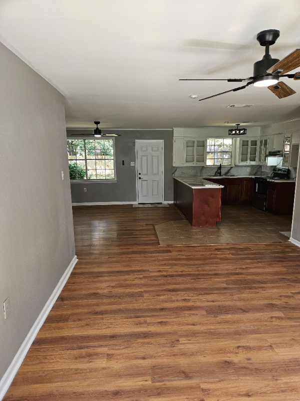 311 Crestview Ave - Photo 2 of 11