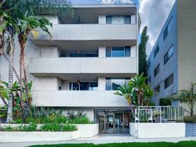 1541 N Hayworth Ave #102 - Photo 1 of 1