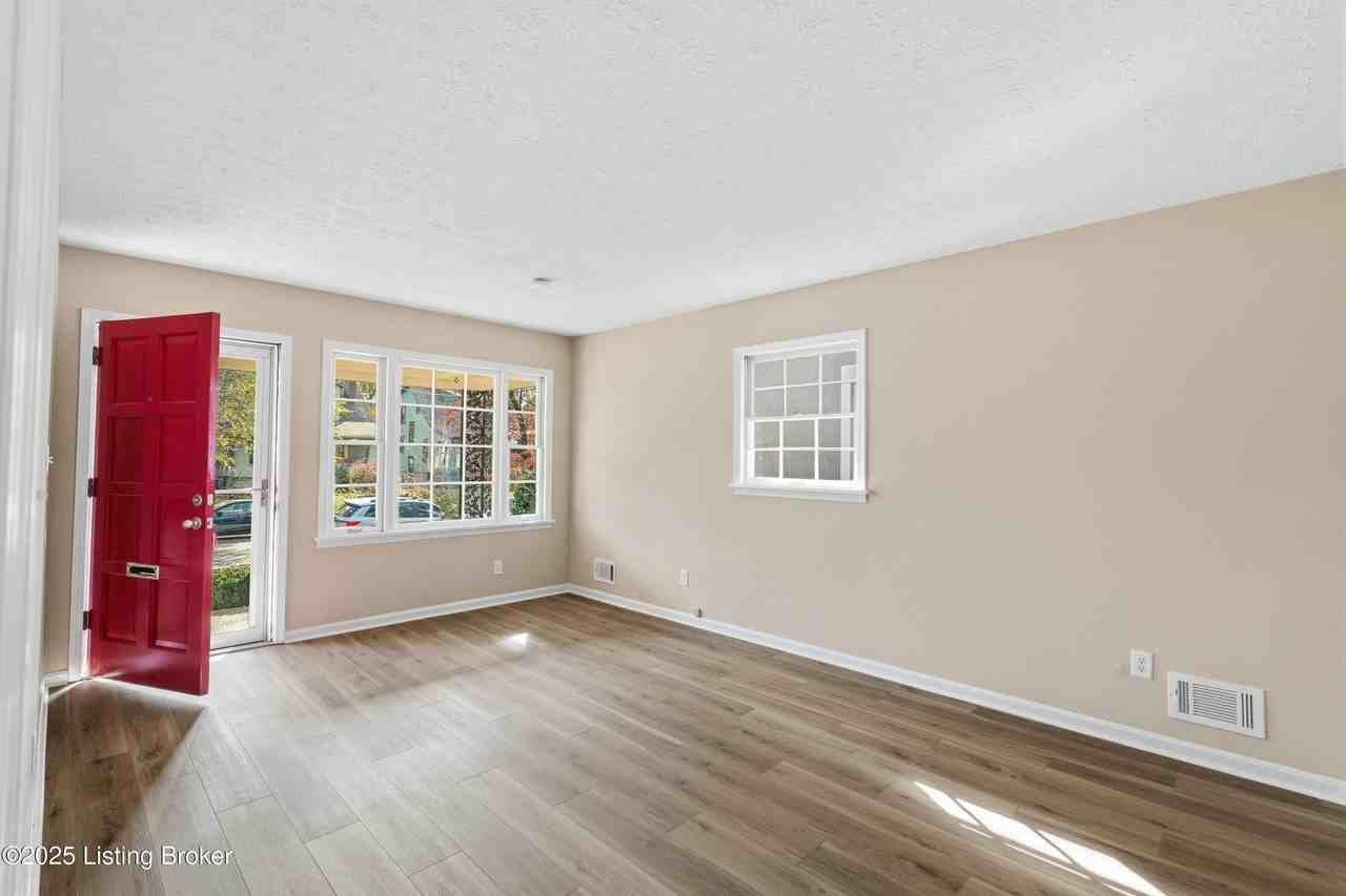 2211 Wrocklage Avenue