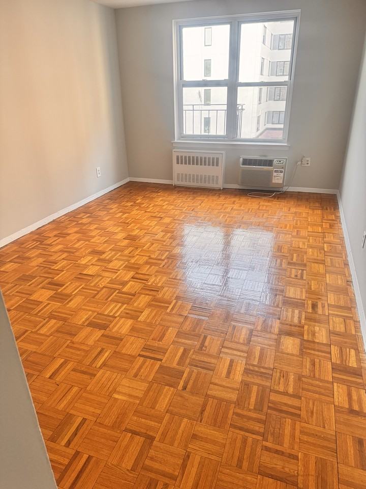 44-30 Douglaston Parkway #4k - Photo 3 of 12