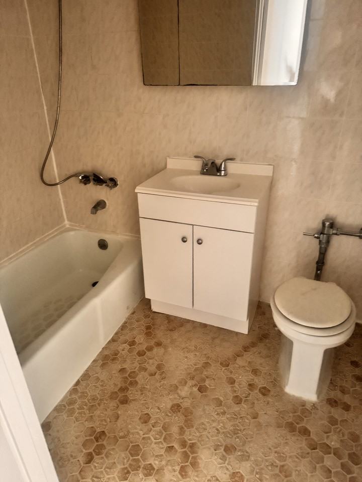 44-30 Douglaston Parkway #4k - Photo 7 of 12