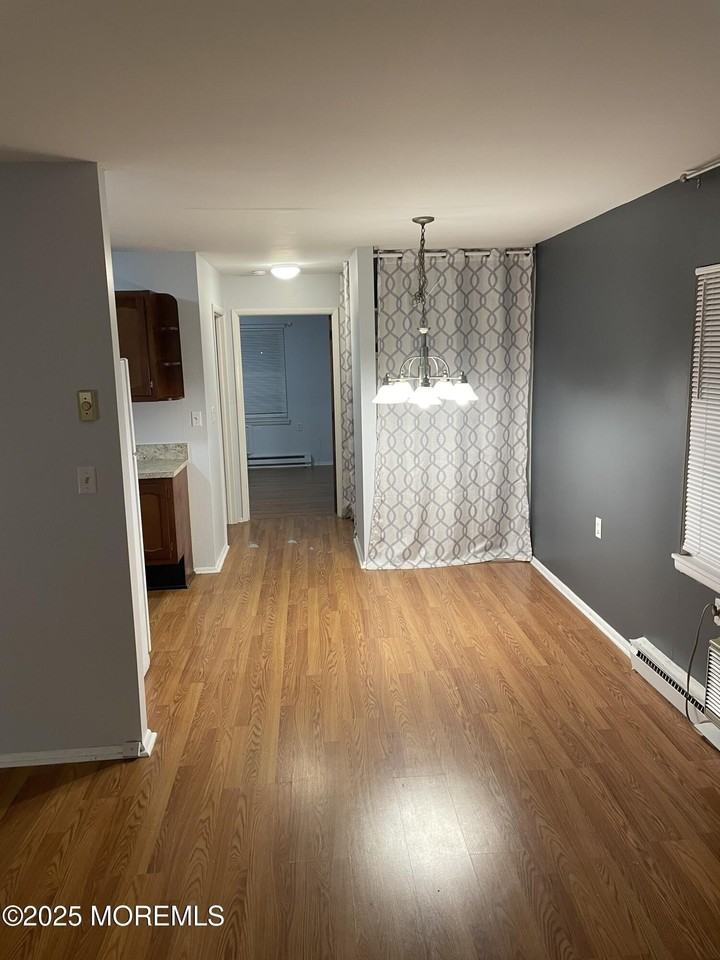 469D Thornbury Ct - Photo 4 of 12