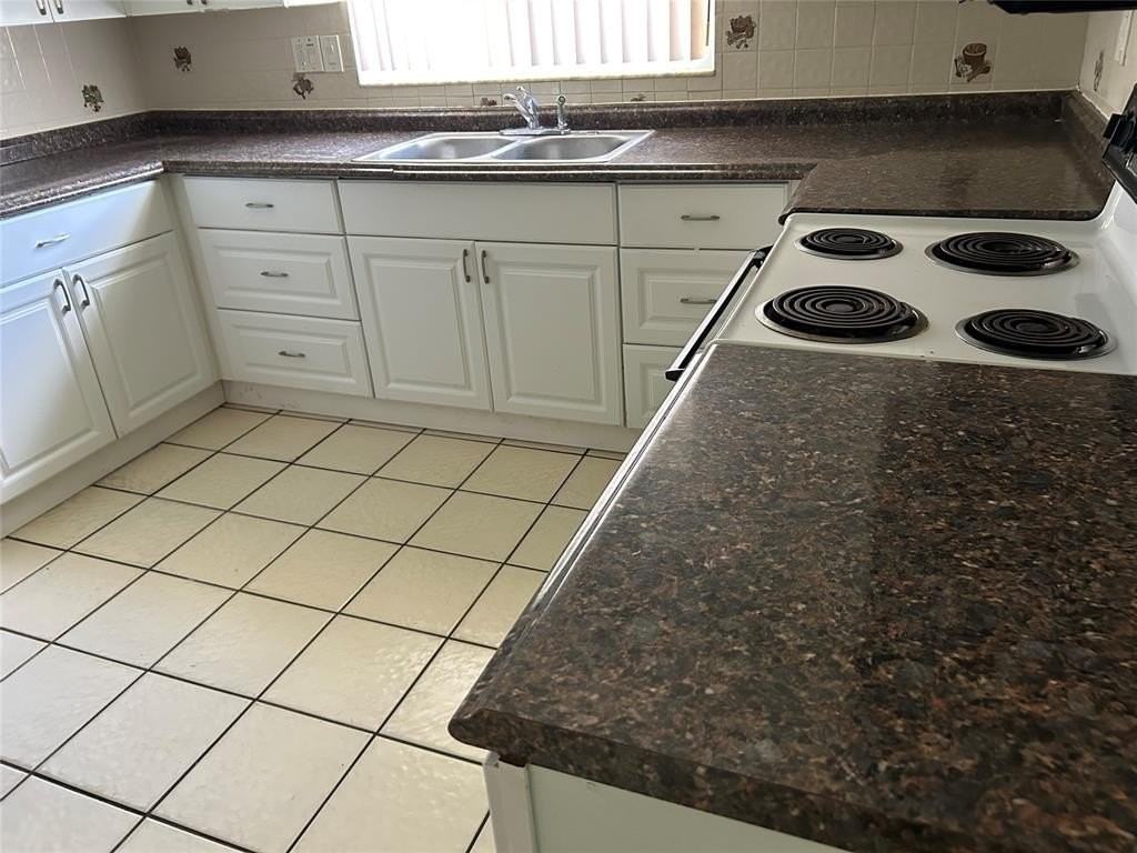 701 W Evanston Cir - Photo 5 of 23