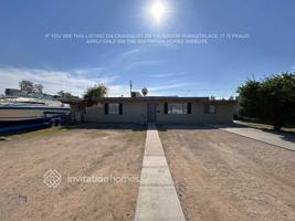 featured image of 1811 East Clarendon Avenue