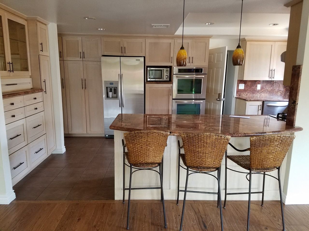 5005 63rd St - Photo 3 of 21