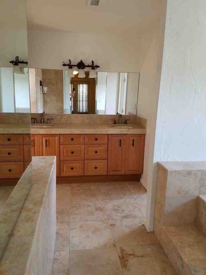 5005 63rd St - Photo 6 of 21