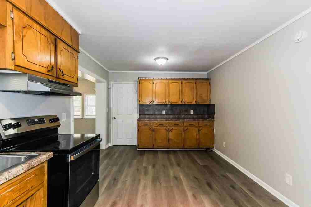 348 Pleasant Grove Rd - Photo 7 of 17
