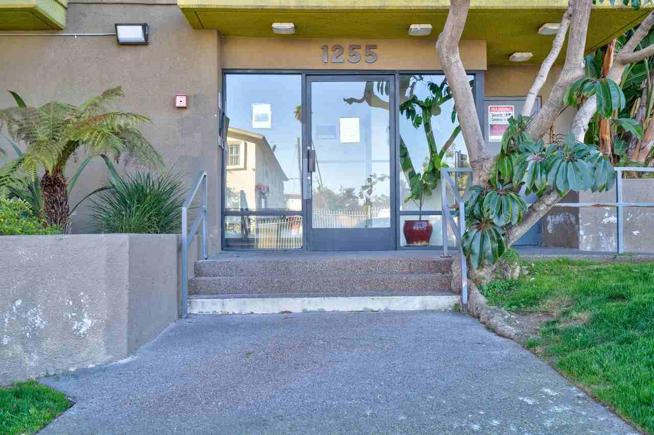 Orange Luxury Investments LLC - Photo 5 of 50