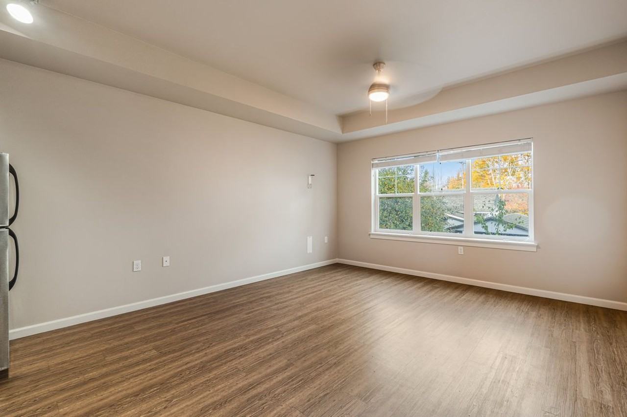 Sellwood Apartments - Photo 4 of 12